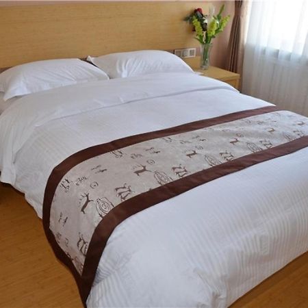 GreenTree Inn Shenyang Shengjing Hospital Shenyang Liaol Road Business Hotel Bagian luar foto
