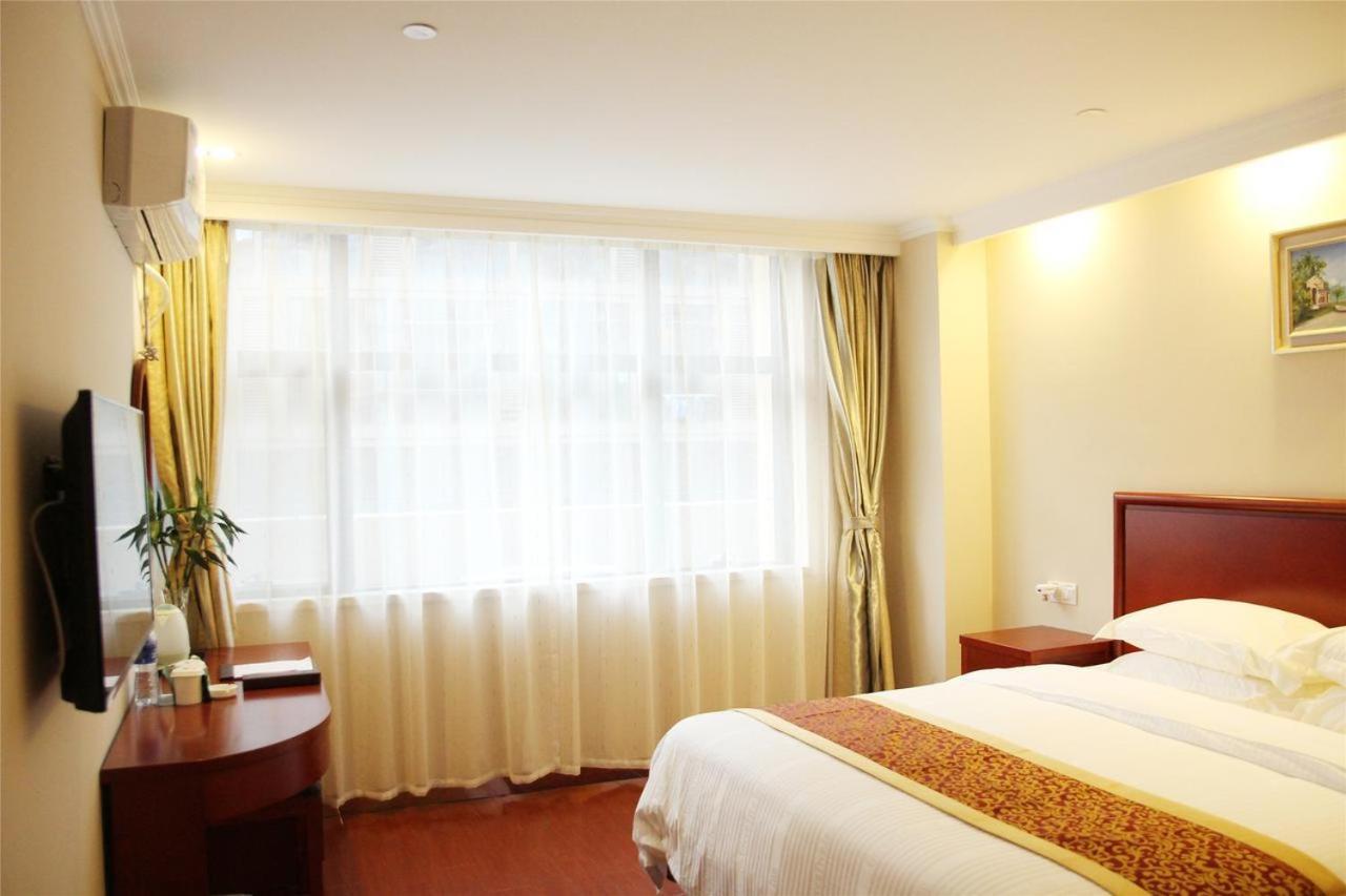 GreenTree Inn Shenyang Shengjing Hospital Shenyang Liaol Road Business Hotel Bagian luar foto