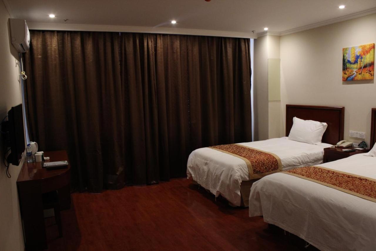 GreenTree Inn Shenyang Shengjing Hospital Shenyang Liaol Road Business Hotel Bagian luar foto